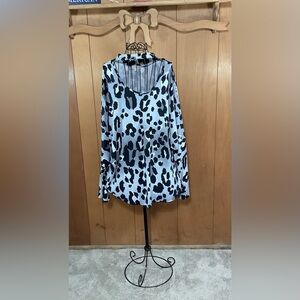 Chic Women's Leopard Print Sweater